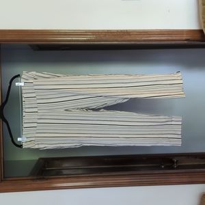 Zac & Rachel Cream and Navy Striped Pull On Cropped Pants